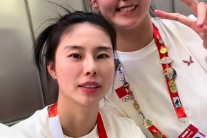 中国女篮加油！王思雨晒参加开幕式视频 张子宇入镜